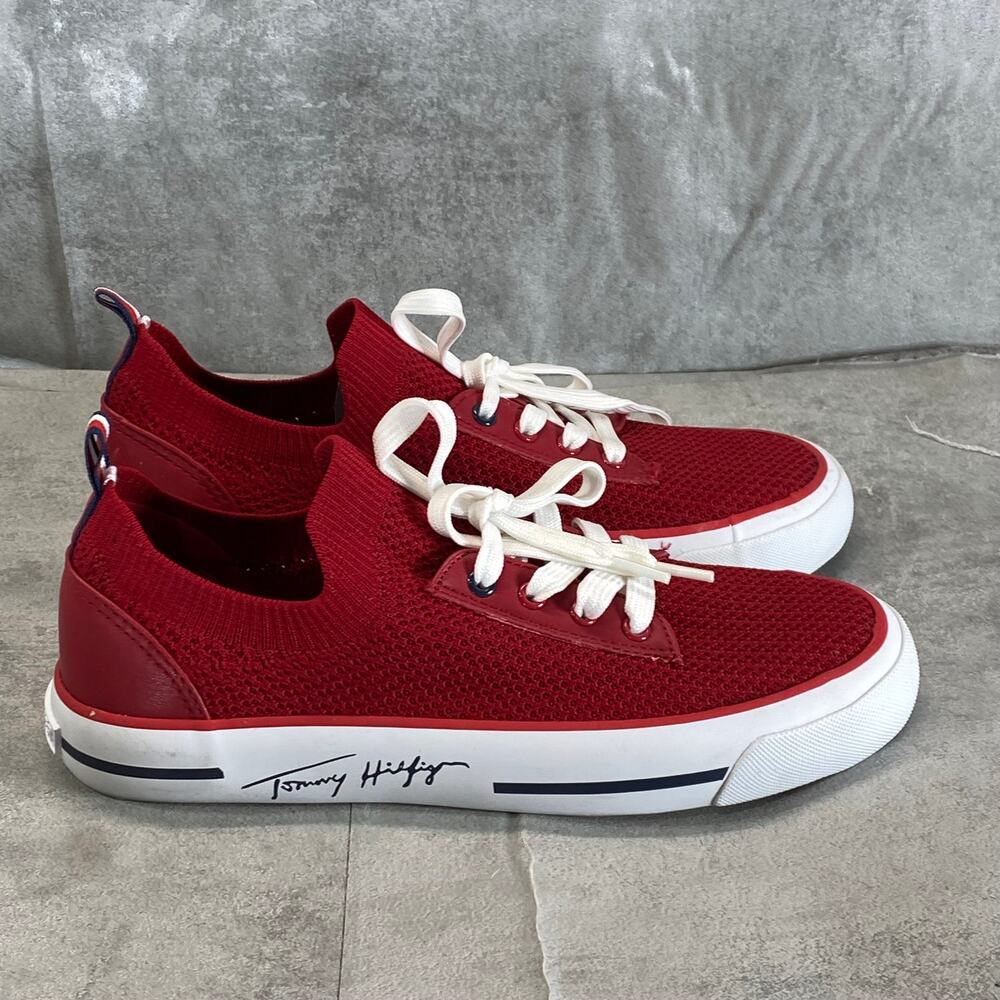 TOMMY HILFIGER Women's Medium Red Fabric Gessie Stretch Lace-Up Sneakers SZ 7.5